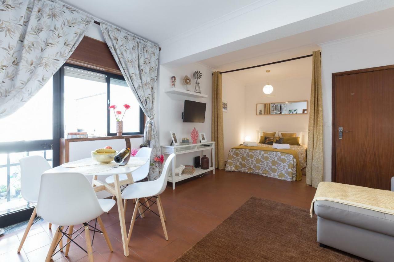 2 Comfy Bright Flats With Netflix Apartment Porto Exterior photo